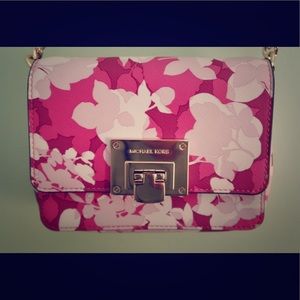 Michael Kors Tina Crossbody Clutch